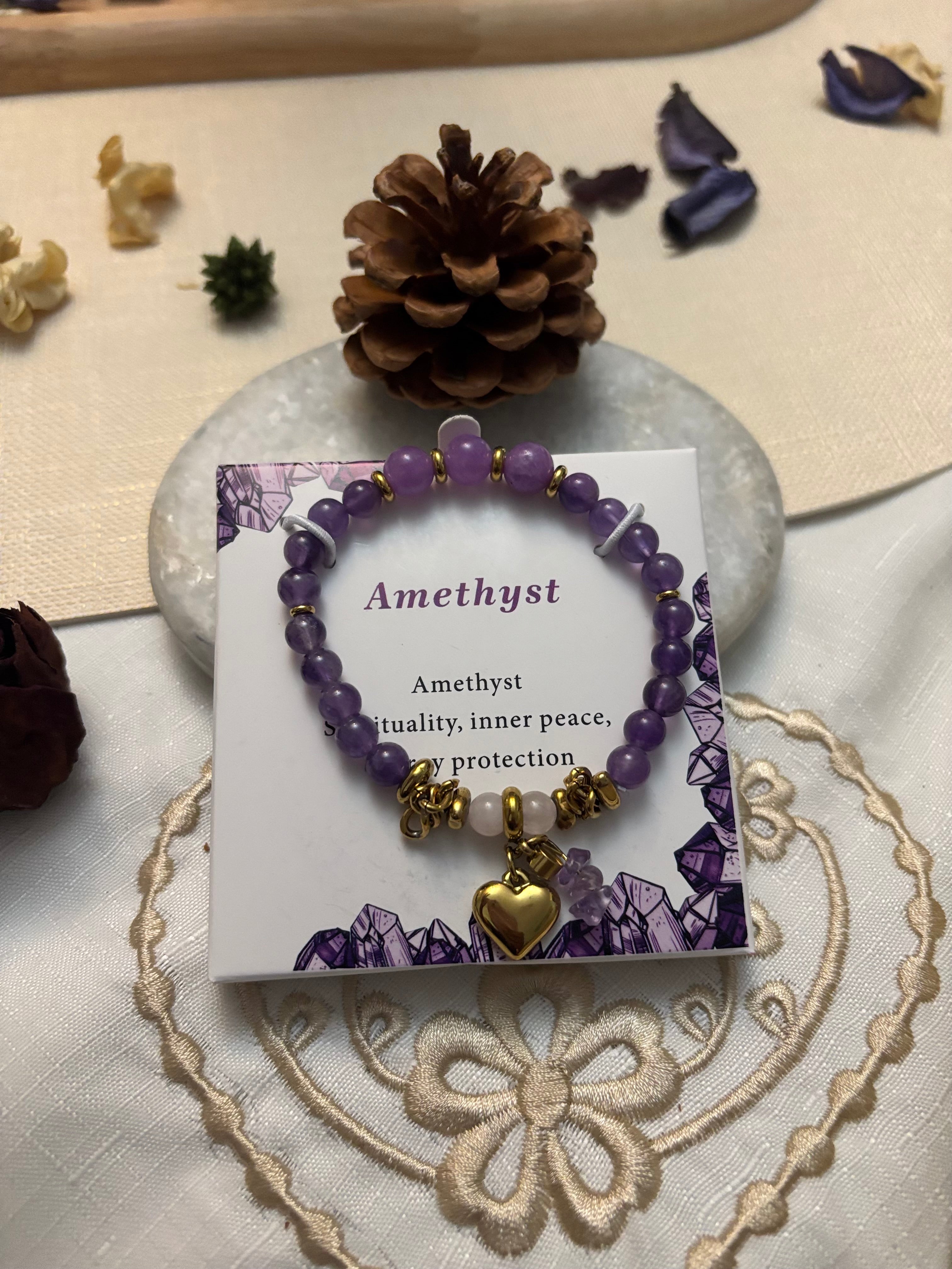Bracelet en Pierre Améthyste avec Charmes Dorés