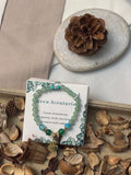Bracelet en Pierre Aventurine Verte avec Charmes Dorés